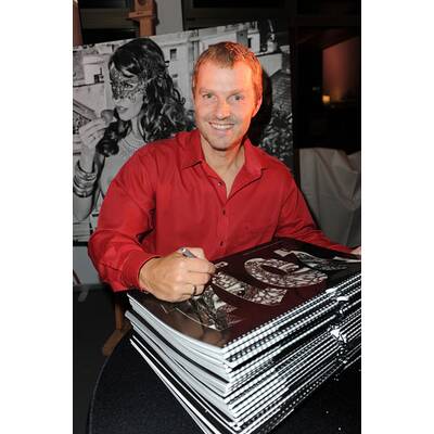 Stars bei der Präsentation des Fine Nude Art Kalenders 2014