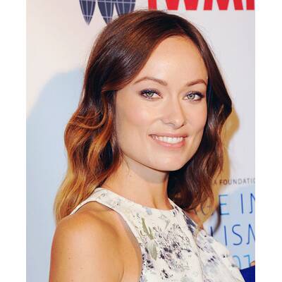 Olivia Wilde strahlt mit Mini-Babybauch