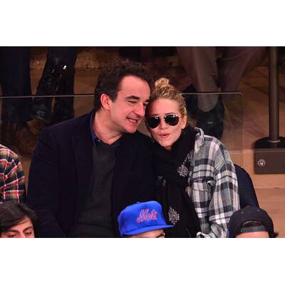 Mary-Kate Olsen bekommt ein Bussi