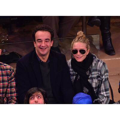 Mary-Kate Olsen bekommt ein Bussi