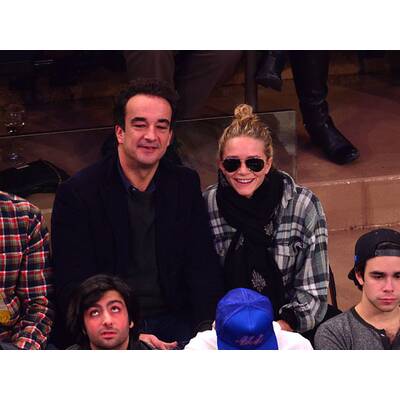 Mary-Kate Olsen bekommt ein Bussi