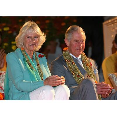 Charles & Camilla bei indischer Aarti Zeremonie