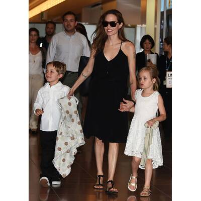 Angelina Jolie mit Pax, Shiloh, Knox und Vivienne in Japan