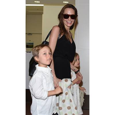 Angelina Jolie mit Pax, Shiloh, Knox und Vivienne in Japan
