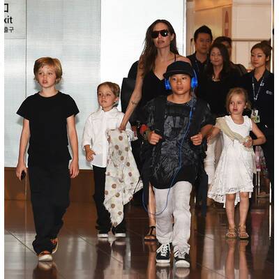 Angelina Jolie mit Pax, Shiloh, Knox und Vivienne in Japan