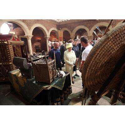 Queen Elizabeth besucht das 