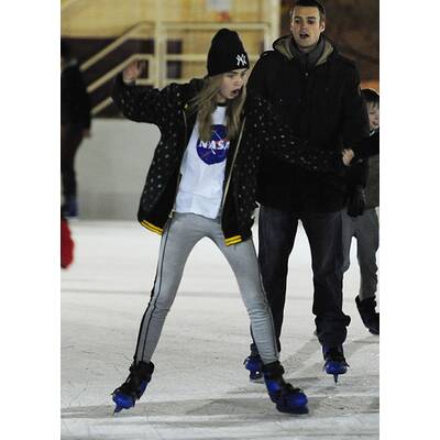 Cara Delevingne in Weihnachts-Stimmung