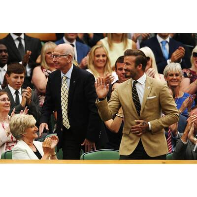 David Beckham führt Mama Sandra zu Tennismatch aus