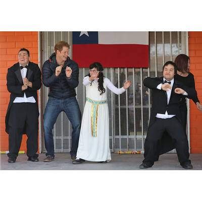 Prinz Harry tanzt in Chile Gangnam Style