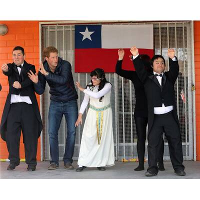 Prinz Harry tanzt in Chile Gangnam Style