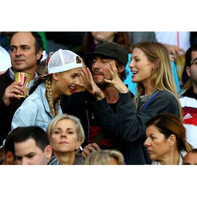 Lena Gercke jubelt Sami Khedira zu