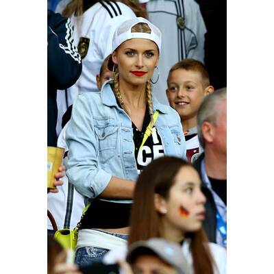 Lena Gercke jubelt Sami Khedira zu