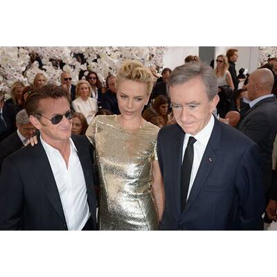 Charlize Theron & Sean Penn turteln bei Pariser Fashion Week
