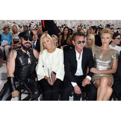 Charlize Theron & Sean Penn turteln bei Pariser Fashion Week
