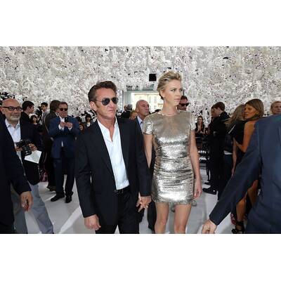 Charlize Theron & Sean Penn turteln bei Pariser Fashion Week