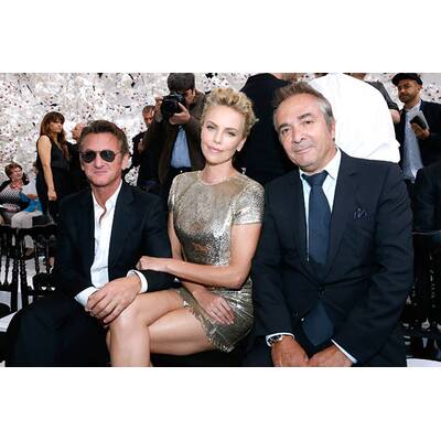 Charlize Theron & Sean Penn turteln bei Pariser Fashion Week
