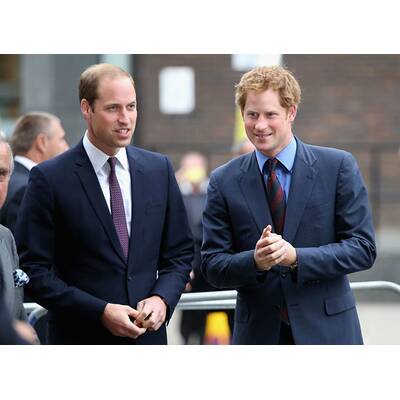 Prinz William & Harry unterwegs mit Papa Charles