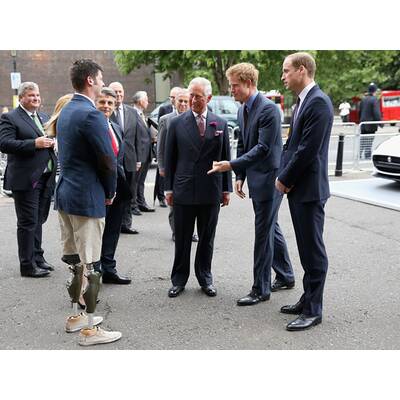 Prinz William & Harry unterwegs mit Papa Charles