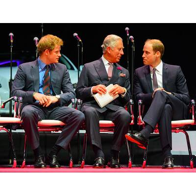 Prinz William & Harry unterwegs mit Papa Charles