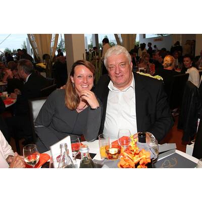 Promis feiern auf Reitturnier