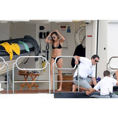 Cara Delevingne & Selena Gomez im Yachturlaub