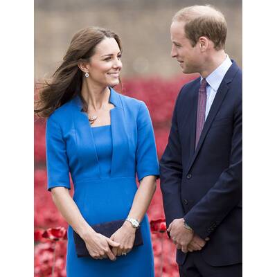 Herzogin Kate & Prinz William pflanzen Mohnblume