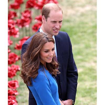Herzogin Kate & Prinz William pflanzen Mohnblume
