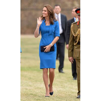 Herzogin Kate & Prinz William pflanzen Mohnblume