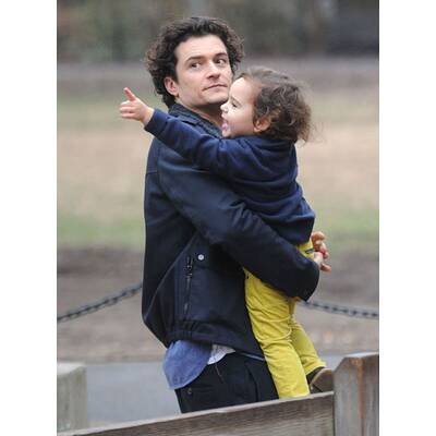 Orlando Bloom spaziert mit Sohn Flynn