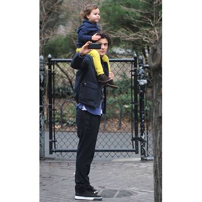 Orlando Bloom spaziert mit Sohn Flynn