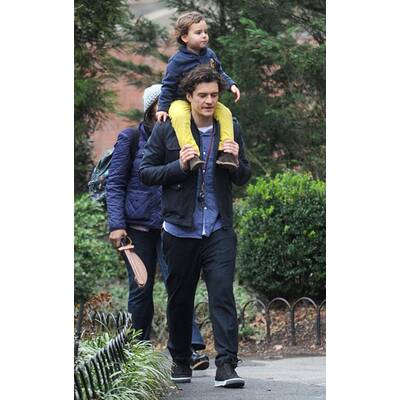 Orlando Bloom spaziert mit Sohn Flynn