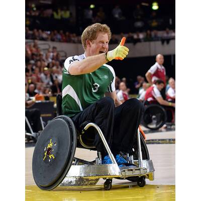 Prinz Harry spielt Rollstuhl-Rugby