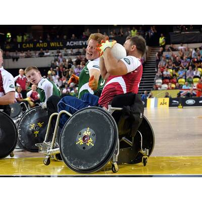 Prinz Harry spielt Rollstuhl-Rugby