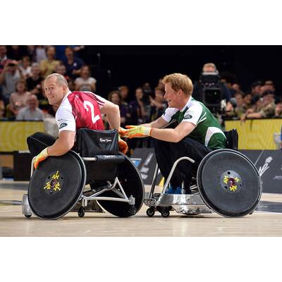 Prinz Harry spielt Rollstuhl-Rugby