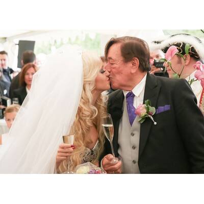 Lugner-Hochzeit: Wählen Sie Ihr Lieblingsfoto!