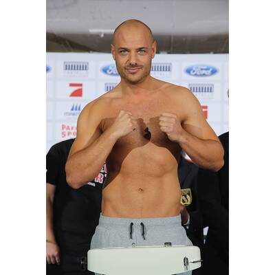 Melanie Müller & Co. beim Wiegen für's Promiboxen