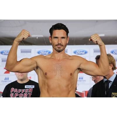 Melanie Müller & Co. beim Wiegen für's Promiboxen