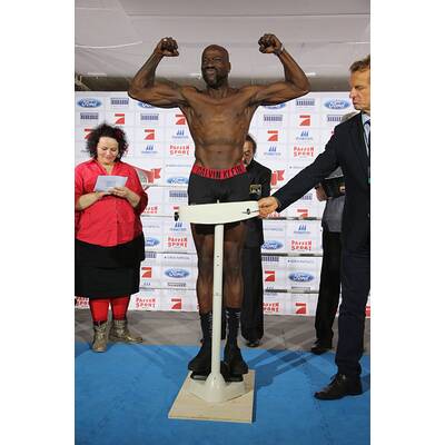 Melanie Müller & Co. beim Wiegen für's Promiboxen