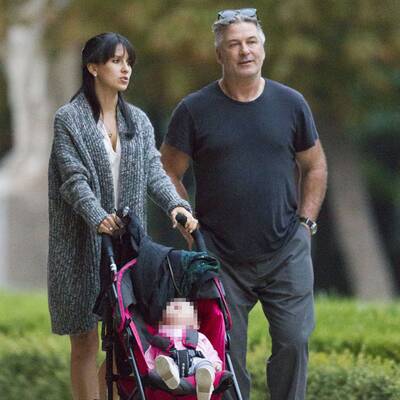 Alec & Hilaria Baldwin: Unterwegs mit Baby