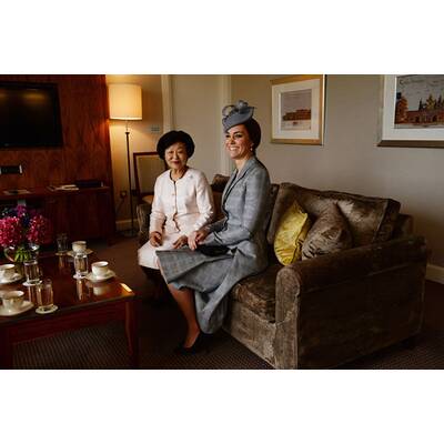 Herzogin Kate strahlt mit Mini-Bauch