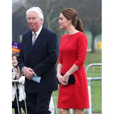 Herzogin Kate verzaubert in Rot