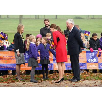 Herzogin Kate verzaubert in Rot