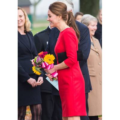 Herzogin Kate verzaubert in Rot