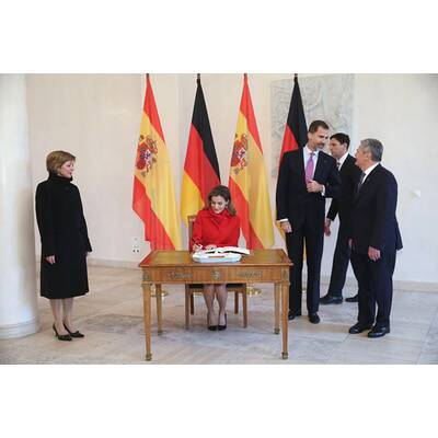 Königin Letizia bezaubert Deutschland