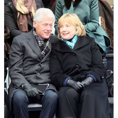 Hillary Clinton  zeigt sich mit Ponny zu Neujahr in New York 