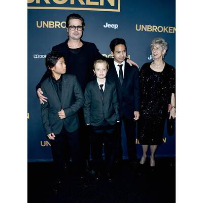 Brad Pitt, Maddox, Pax und Shiloh springen für Angelina Jolie ein