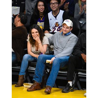 Hollywoodstars Mila Kunis und Ashton in love.