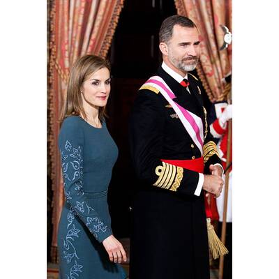 Königin Letizia & Felipe strahlen bei Militärparade