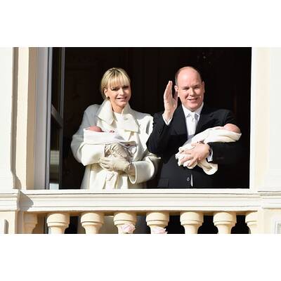 Charlène und Albert zeigen Zwillinge