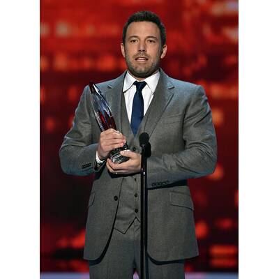 Kalye Cuoco & Kristen Bell